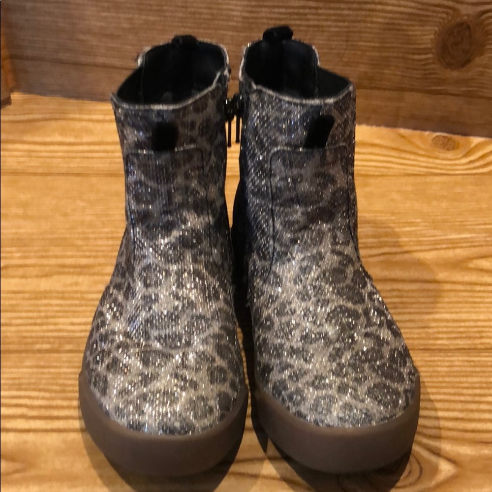 Girls leopard print booties